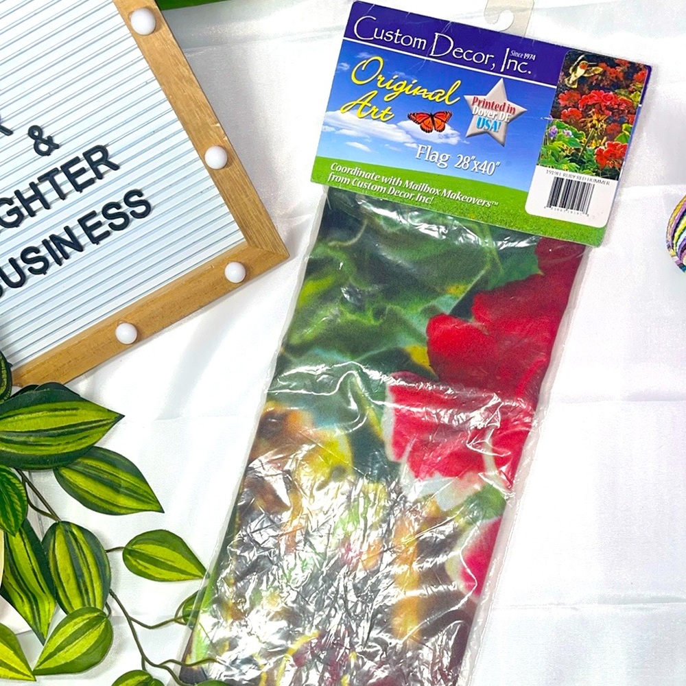 Custom Decor Inc. Garden Flag